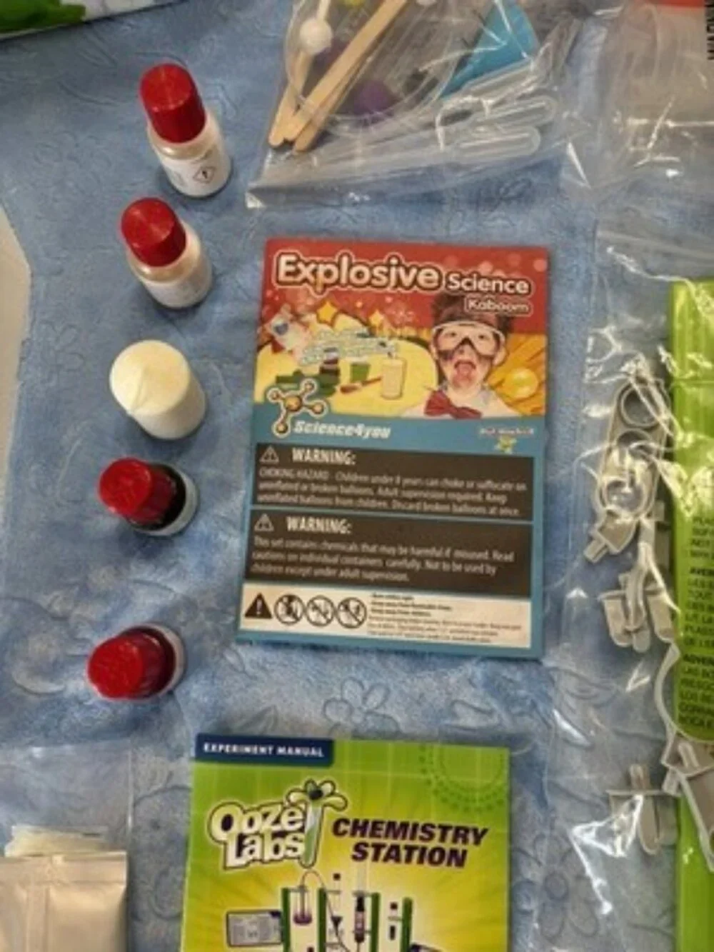 Thames & Kosmos Ooze Labs Chemistry Station